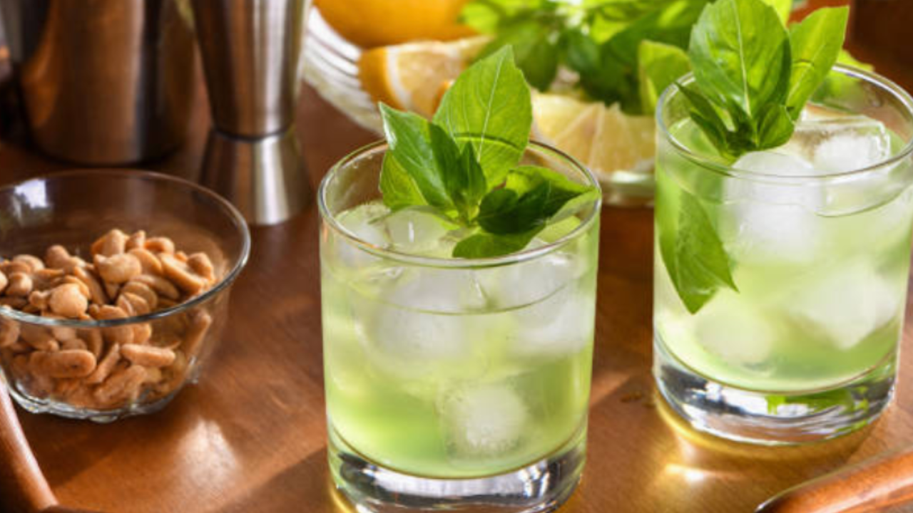 Dein einfaches Gin Basil Smash Rezept
