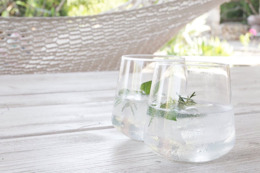 Relax mit Gin Tonic in der Hängematter