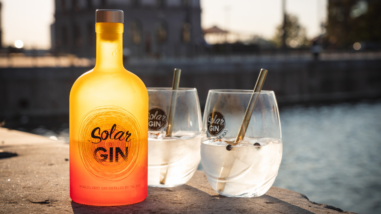 Entdecke die Welt des Solar Gins: Der erste crafted Gin der Welt, der durch Sonnenkraft destilliert wird