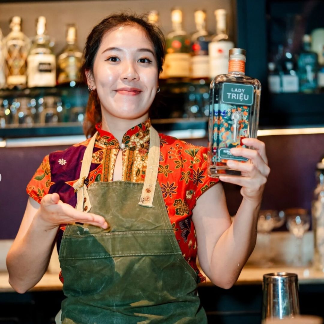Lady Trieu King Orange Flavored Gin - Vietnamesische Königscitrus